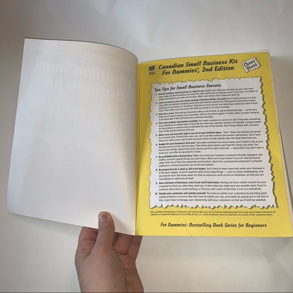 📚 Canadian Small Business for Dummies book - Picture 4 of 8
